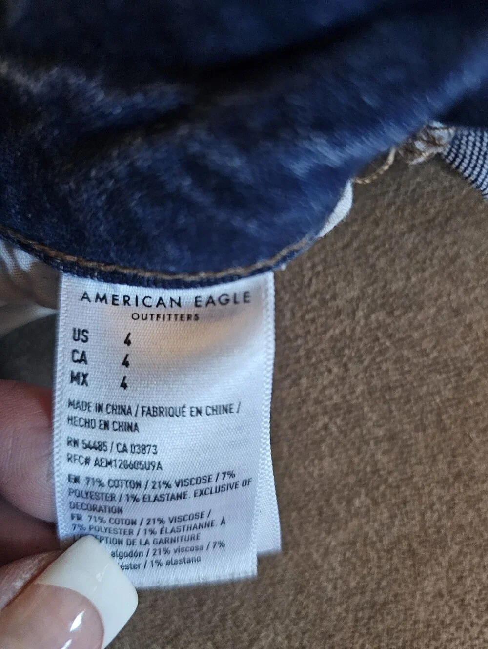 American Eagle Dark Wash Distressed Cut-Off Denim Shorts Size 4 - Picture 6 of 9